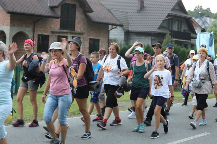 19. Pielgrzymka Dekanatu Czechowickiego na Jasną Górę - na trasie