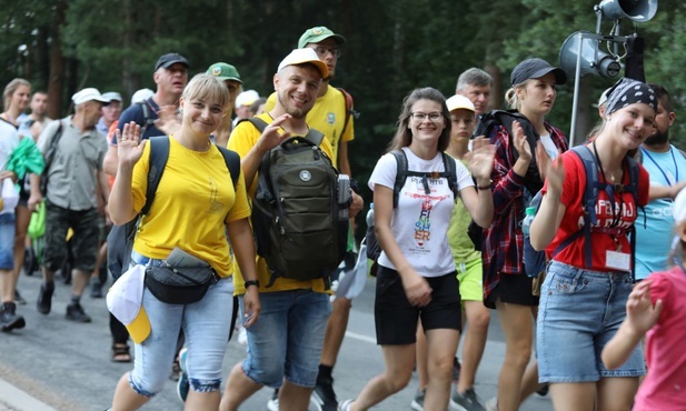 Pielgrzymi w przedostatnim dniu wędrówki na Jasną Górę