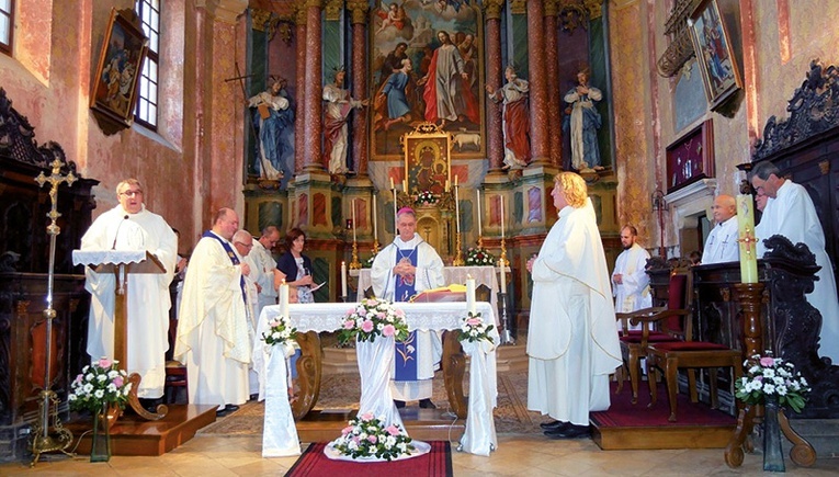 Kościół klasztorny Sveti Petar u Šumi. Uroczystość dziękczynienia za 25. rocznicę powrotu paulinów na Istrię w Chorwacji.
