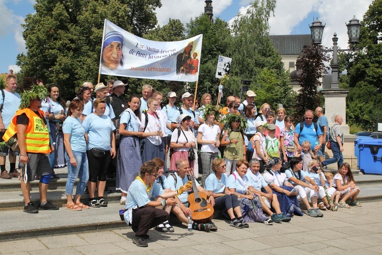 Powitanie pieszej pielgrzymki z Istebnej na Jasnej Górze - 2021