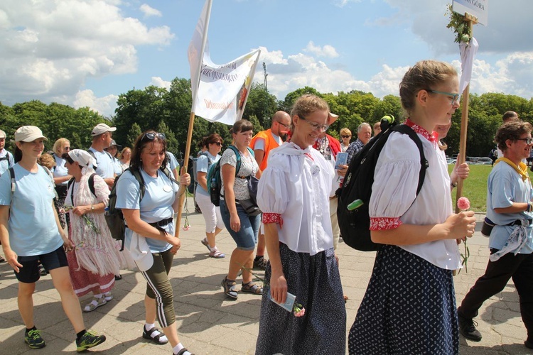 Powitanie pieszej pielgrzymki z Istebnej na Jasnej Górze - 2021