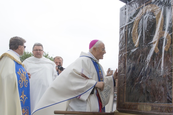 Zmarł abp Henryk Hoser. Służył z miłością