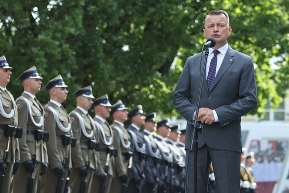 Szef MON wyróżnił żołnierzy ratujących życie