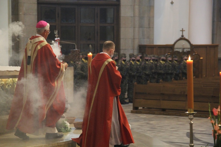 Katowice. Święto Wojska Polskiego w katedrze