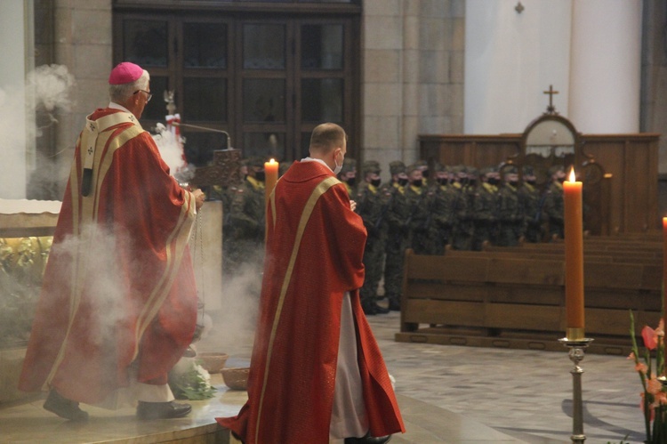 Katowice. Święto Wojska Polskiego w katedrze