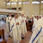 Abp Mirosław Adamczyk w sanktuarium MB Fatimskiej