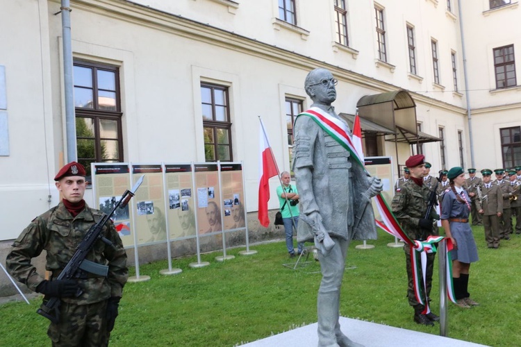 Odsłonięcie pomnika Pala Telekiego