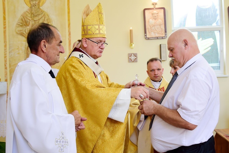 Zagaje. Poświęcenie kościoła