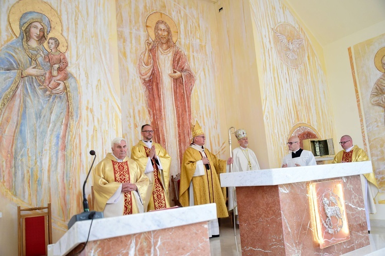 Zagaje. Poświęcenie kościoła