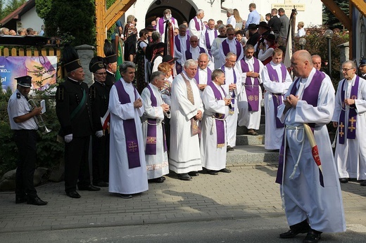 Uroczystości pogrzebowe śp. ks. kan. Wojciecha Janke w Lalikach