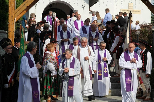 Uroczystości pogrzebowe śp. ks. kan. Wojciecha Janke w Lalikach