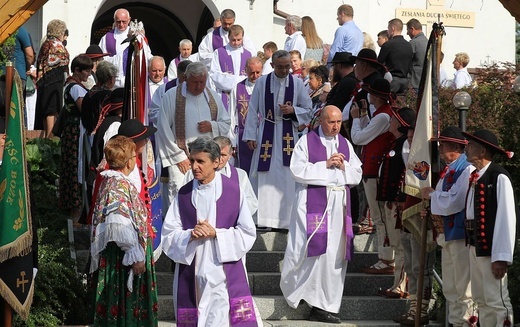 Uroczystości pogrzebowe śp. ks. kan. Wojciecha Janke w Lalikach