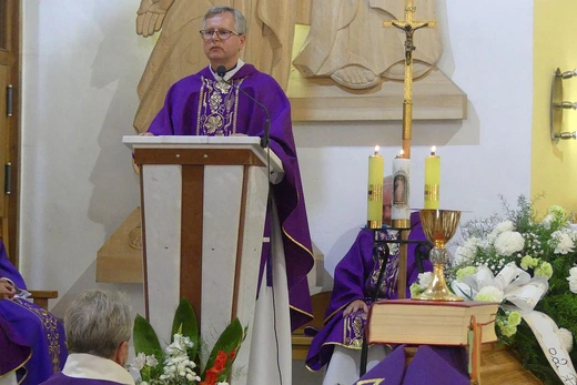 Uroczystości pogrzebowe śp. ks. kan. Wojciecha Janke w Lalikach