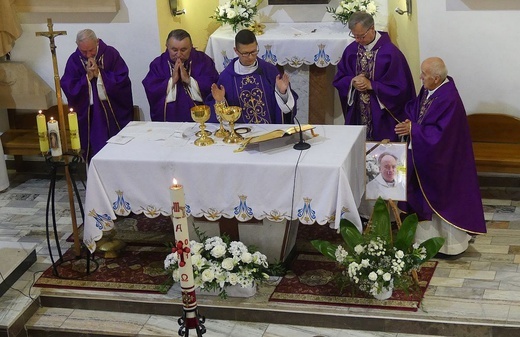 Uroczystości pogrzebowe śp. ks. kan. Wojciecha Janke w Lalikach