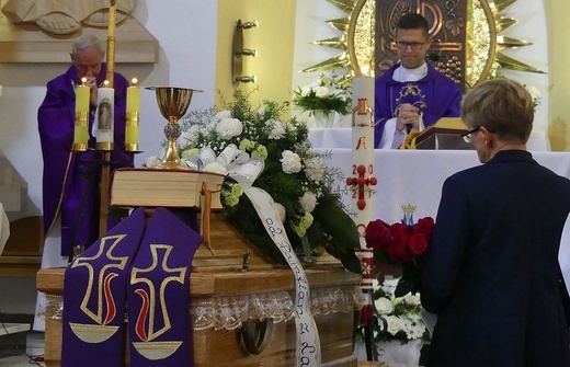 Uroczystości pogrzebowe śp. ks. kan. Wojciecha Janke w Lalikach