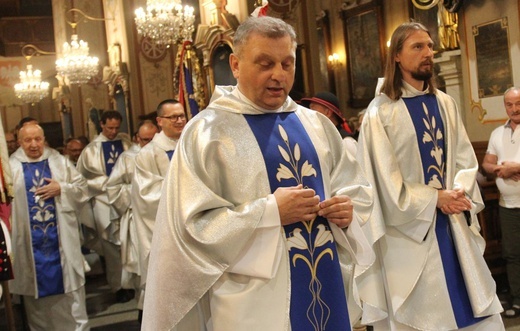 Abp Grzegorz Ryś na nabożeństwie fatimskim z góralami w Rychwałdzie