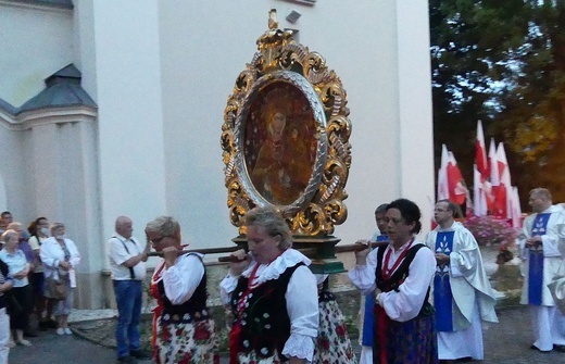 Abp Grzegorz Ryś na nabożeństwie fatimskim z góralami w Rychwałdzie