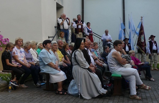 Abp Grzegorz Ryś na nabożeństwie fatimskim z góralami w Rychwałdzie