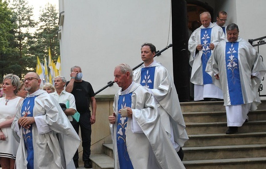 Abp Grzegorz Ryś na nabożeństwie fatimskim z góralami w Rychwałdzie