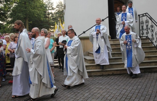 Abp Grzegorz Ryś na nabożeństwie fatimskim z góralami w Rychwałdzie