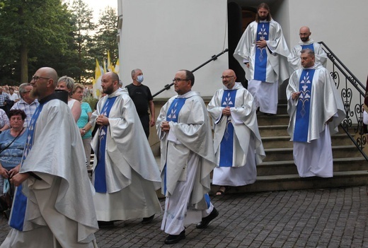 Abp Grzegorz Ryś na nabożeństwie fatimskim z góralami w Rychwałdzie