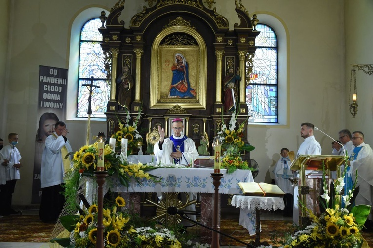70 lat parafii w Woli Mędrzechowskiej