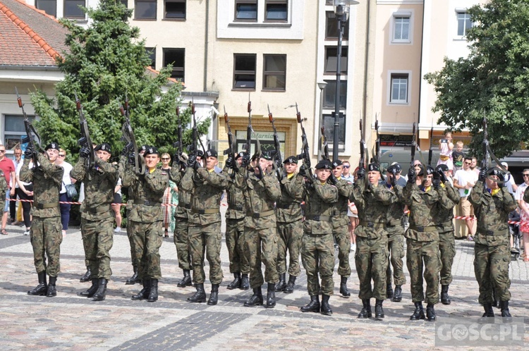 Strzelce Krajeńskie: Świętowanie z wojskiem