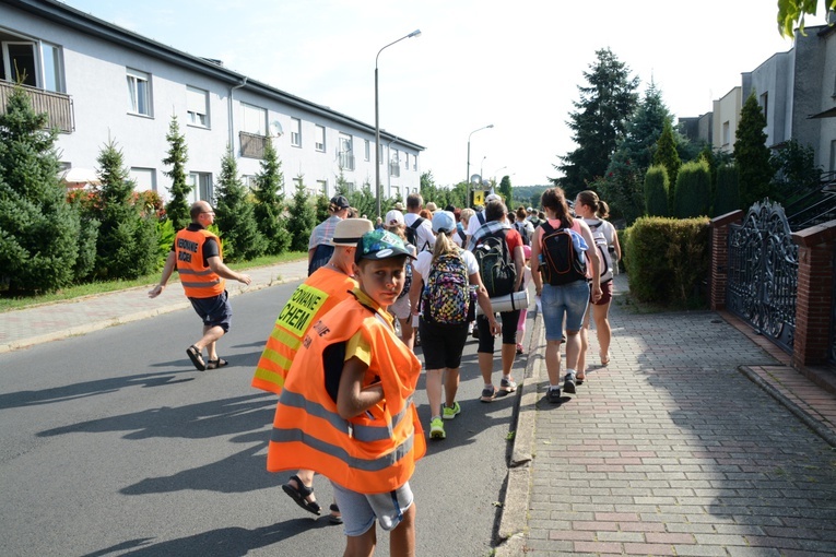 Start jedynek niebieskiej i żółtej