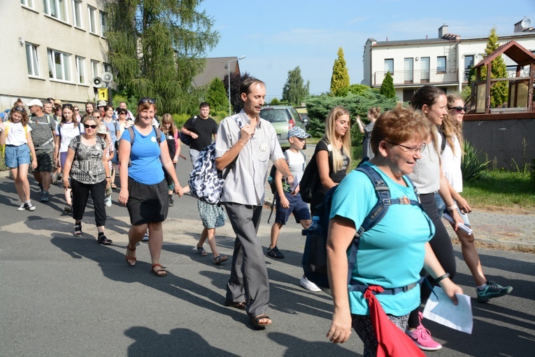 Start jedynek niebieskiej i żółtej