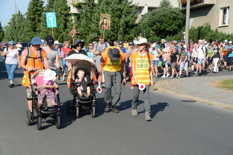 Start jedynek niebieskiej i żółtej