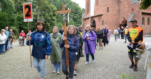 Dwójka pomarańczowo-czerwona już w drodze