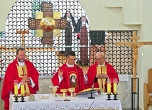Ksiądz Marek Studenski w oświęcimskim Karmelu przewodniczył Mszy św. ku czci św. Edyty Stein.
