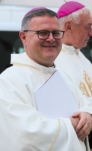 Biskup toruński jest także przewodniczącym  Rady ds. Rodziny KEP.