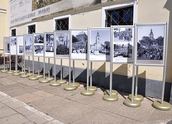 ▲	Pokazane fotografie pochodzą z Narodowego Archiwum Cyfrowego.