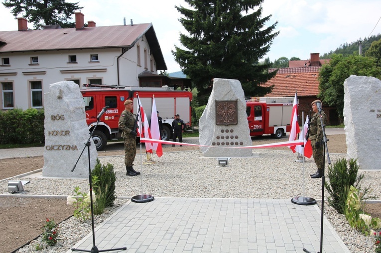 Uroczyste obchody Święta Wojska Polskiego w Głuszycy