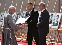 Franciszkanin Atanazy Sulik odebrał notę identyfikacyjną swego brata Witolda, który został aresztowany 9 marca 1946 r. i słuch po nim zaginął.