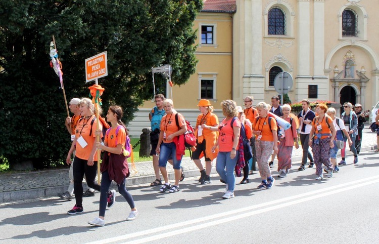 Gliwicka Pielgrzymka na Jasną Górę cz. 1