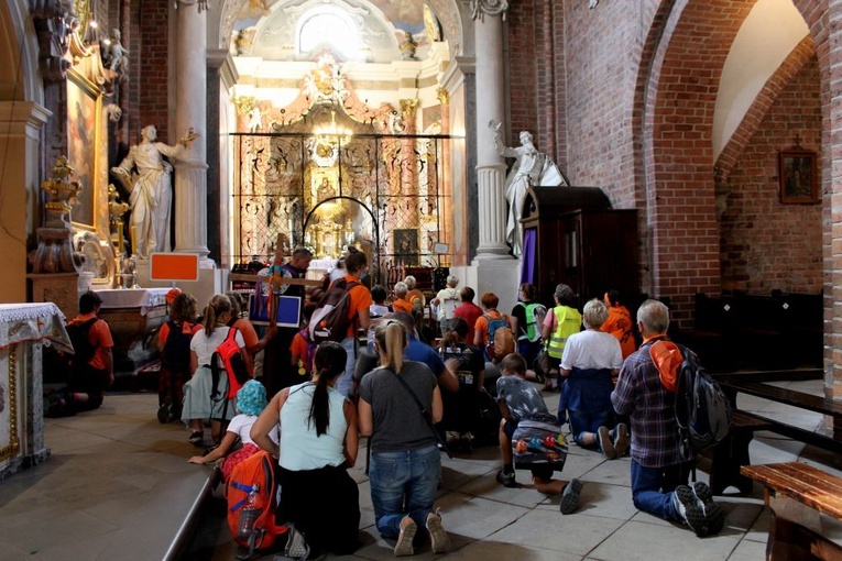 Gliwicka Pielgrzymka na Jasną Górę cz. 1