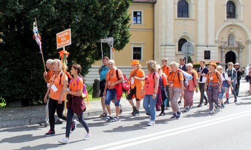 Grupa pomarańczowa już w drodze na Jasną Górę