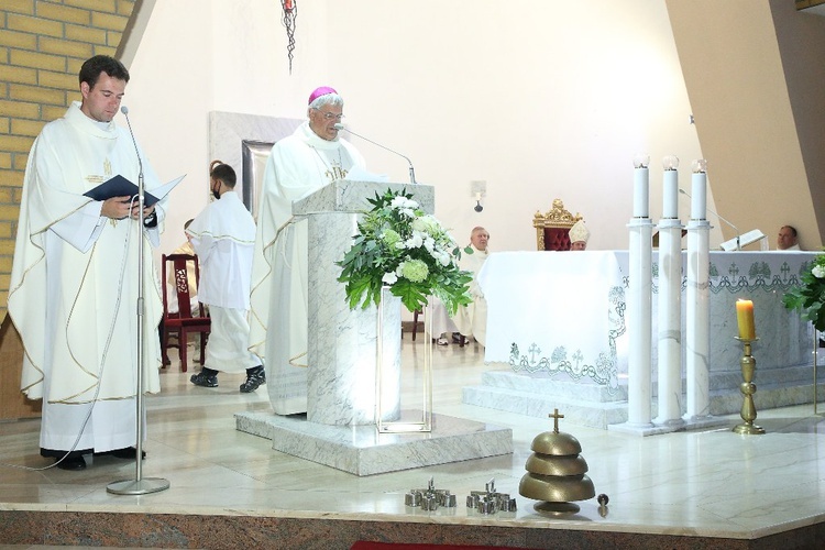 Przekazanie pamiątek po bp. Spletcie