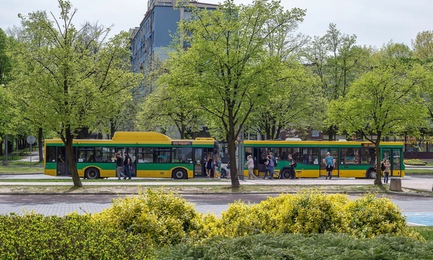Śląskie. Badania kierowców, autobusy pod lupą. Pięć pojazdów wycofanych z ruchu