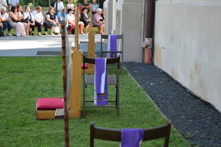 Pielgrzymi z Żychlina i Msza św. z wprowadzeniem relikwii papieża