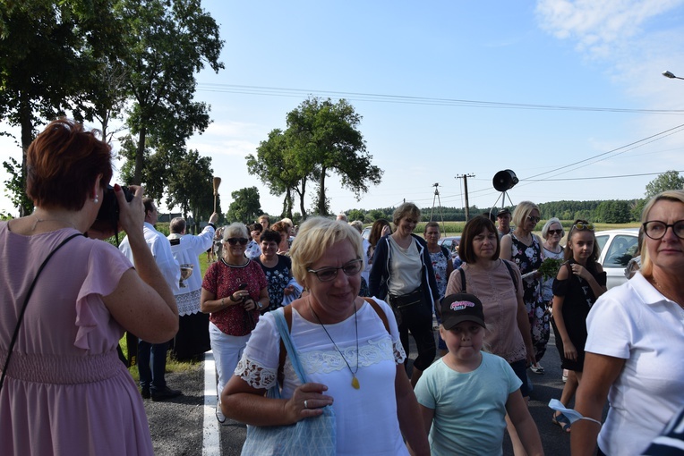 Pielgrzymi z Żychlina i Msza św. z wprowadzeniem relikwii papieża