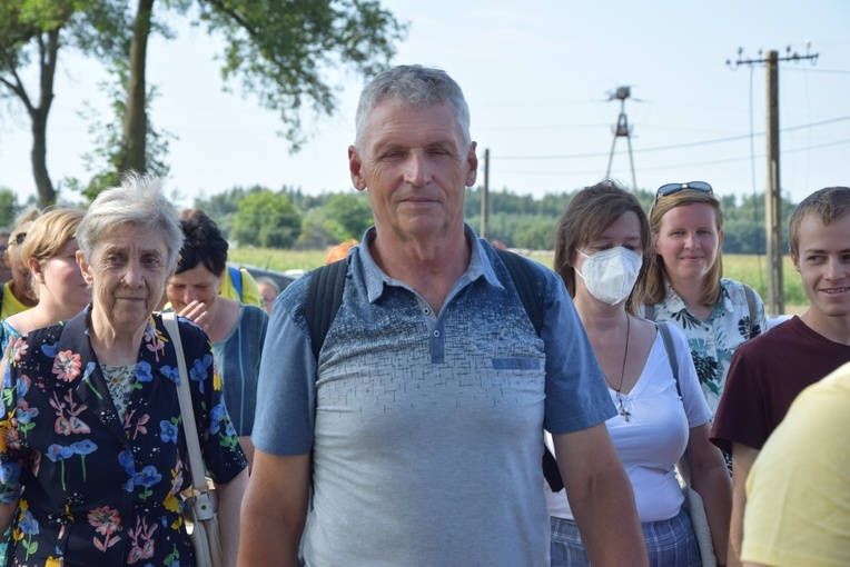 Pielgrzymi z Żychlina i Msza św. z wprowadzeniem relikwii papieża