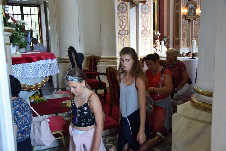 Pielgrzymi z Żychlina i Msza św. z wprowadzeniem relikwii papieża