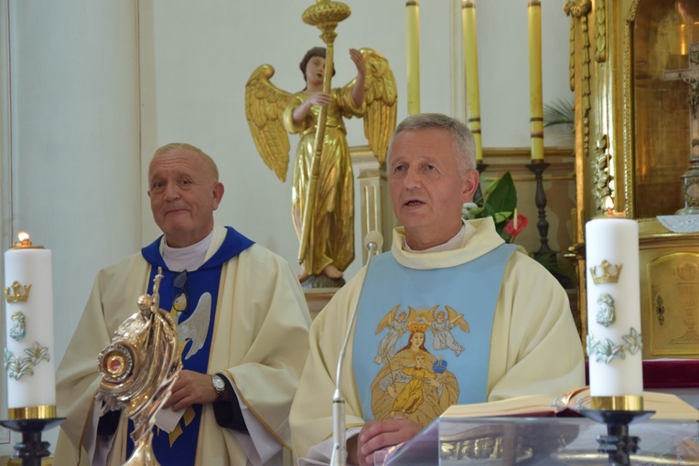 Pielgrzymi z Żychlina i Msza św. z wprowadzeniem relikwii papieża