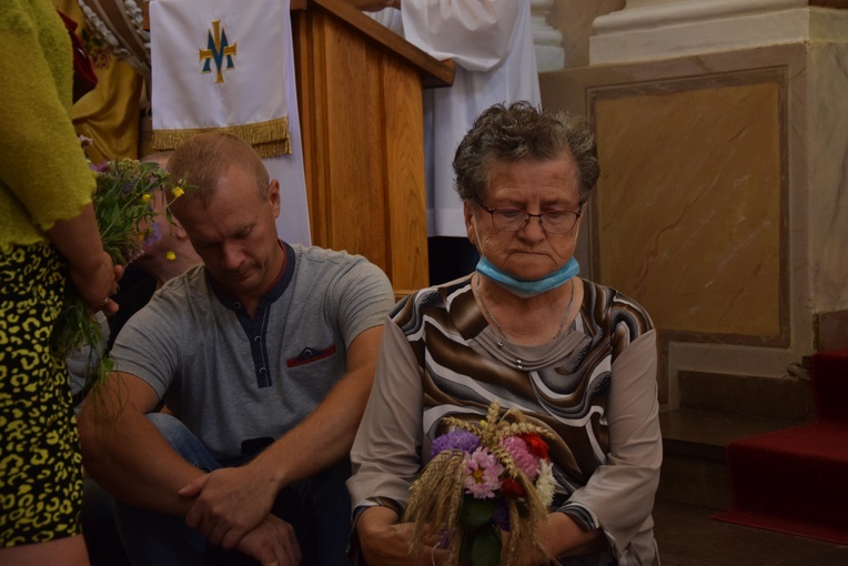Pielgrzymi z Żychlina i Msza św. z wprowadzeniem relikwii papieża