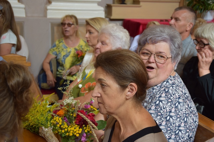 Pielgrzymi z Żychlina i Msza św. z wprowadzeniem relikwii papieża