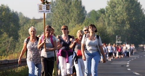 Kobiety pielgrzymują do Piekar Śląskich