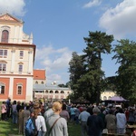 IV Archidiecezjalna Pielgrzymka Czcicieli Maryi - Wspólnot Żywego Różańca w Henrykowie